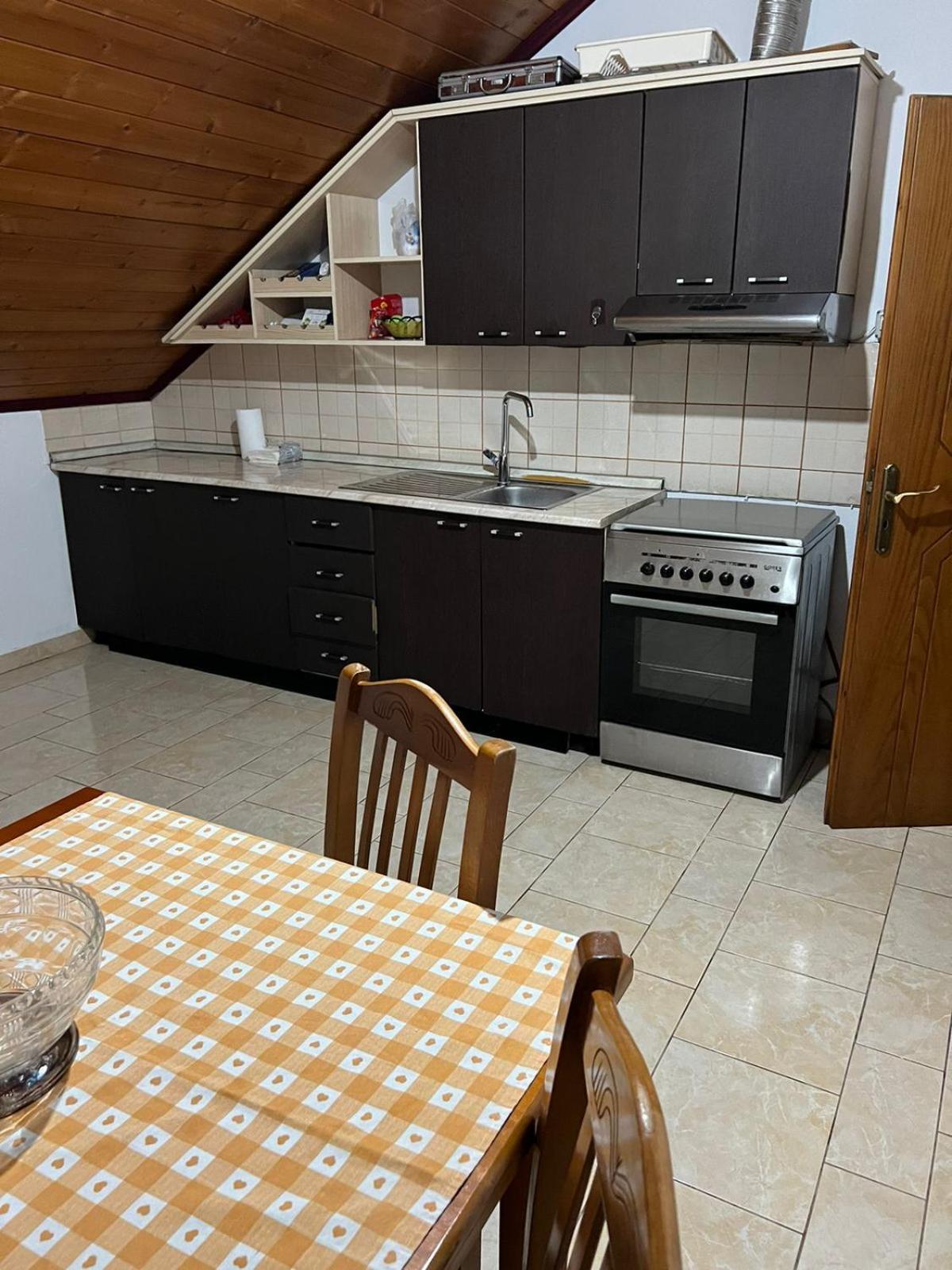 Karaj Apartamento