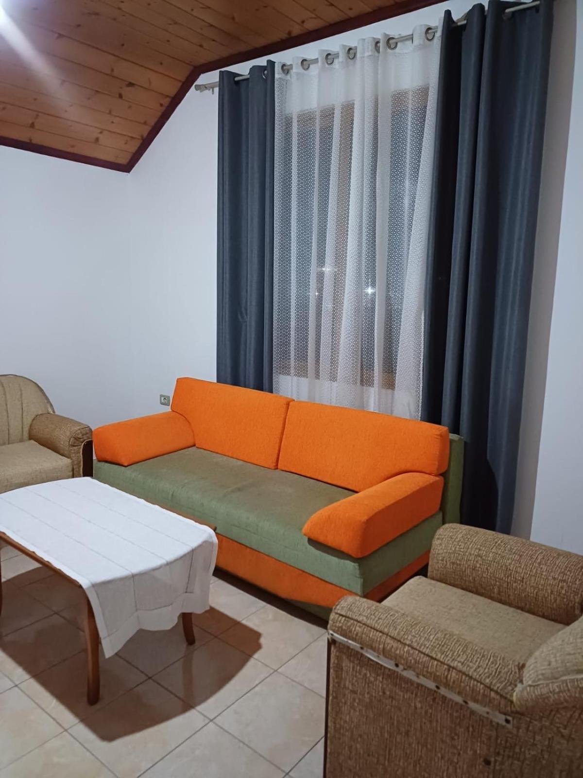 Apartment Karaj *